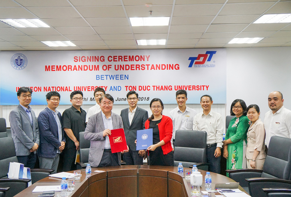 Khoa điện-điện tử trang web sòng bạc trực tuyến
 ký Thỏa thuận hợp tác với Khoa kỹ thuật Đại học quốc gia Incheon, Hàn Quốc